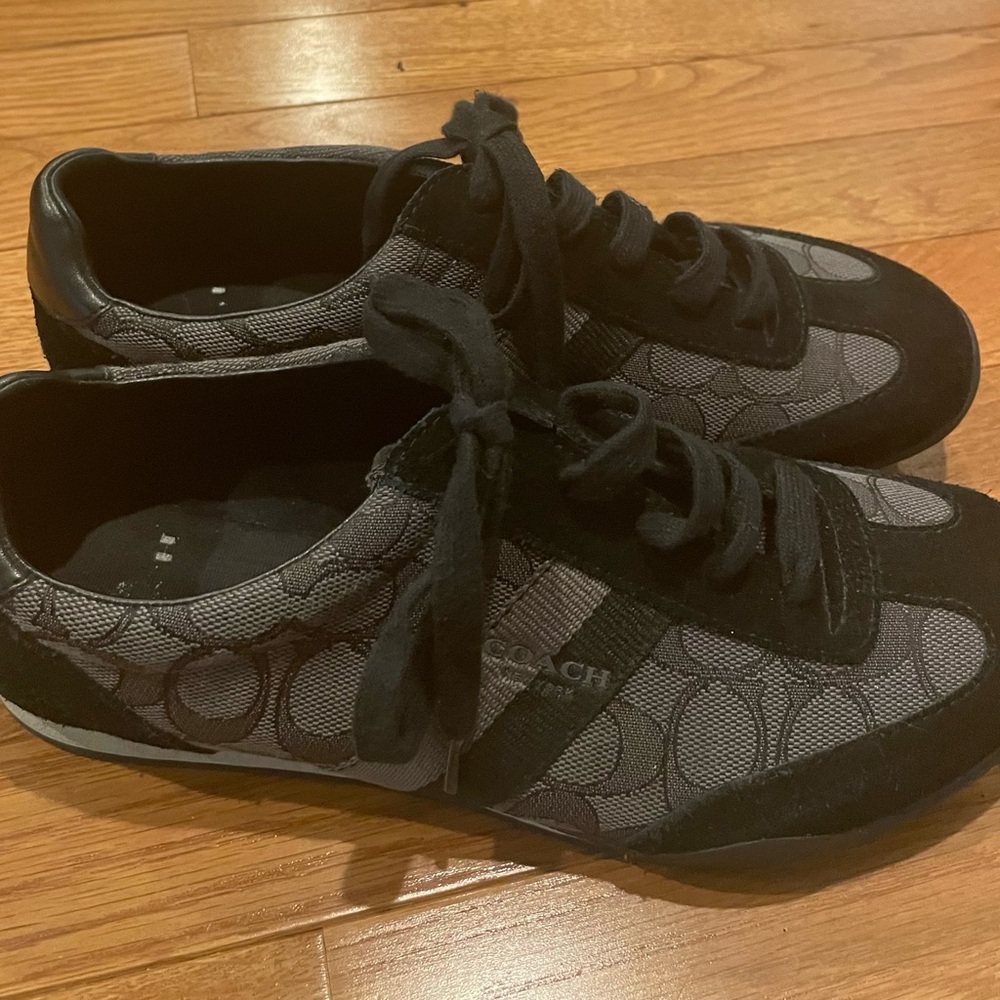 Coach Women’s Black Gray Signature Pattern Sneakers Size 7.5